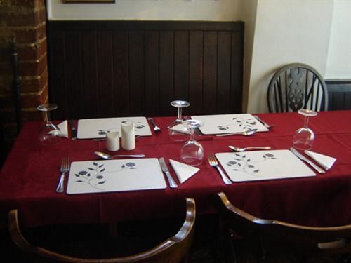 The Fox & Hounds Hotel Swindon Eksteriør billede